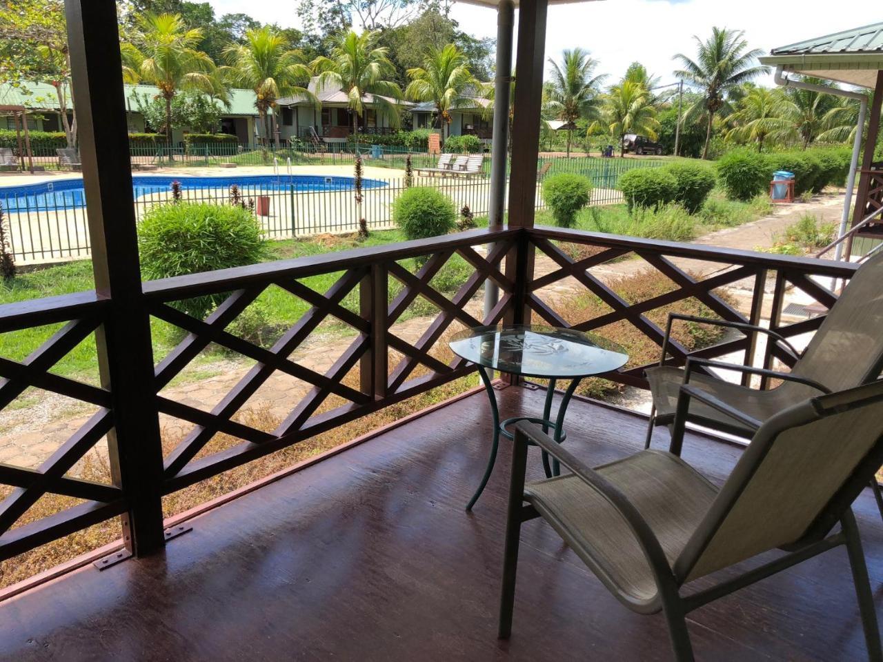 Overbridge River Resort باراماريبو المظهر الخارجي الصورة