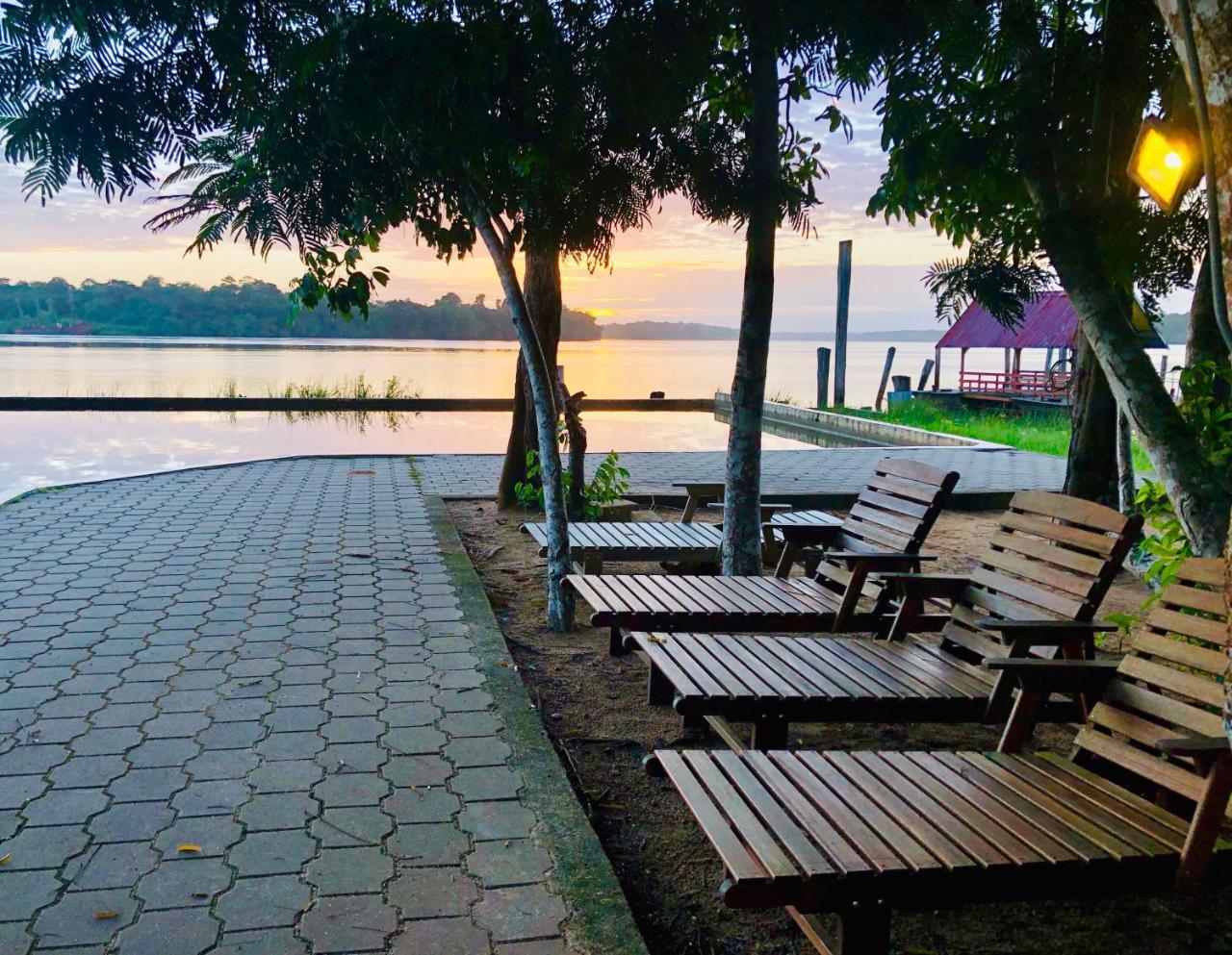 Overbridge River Resort باراماريبو المظهر الخارجي الصورة